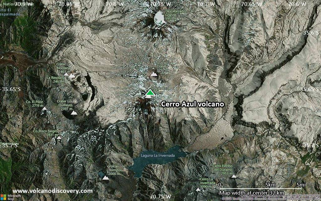 Satellite/aerial-type map of Cerro Azul volcano (scale of 20-40 km)