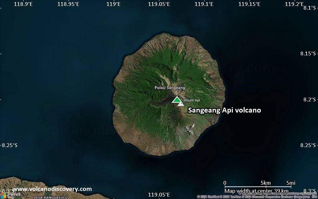 Satellite/aerial-type map of Sangeang Api volcano (scale of 20-40 km)