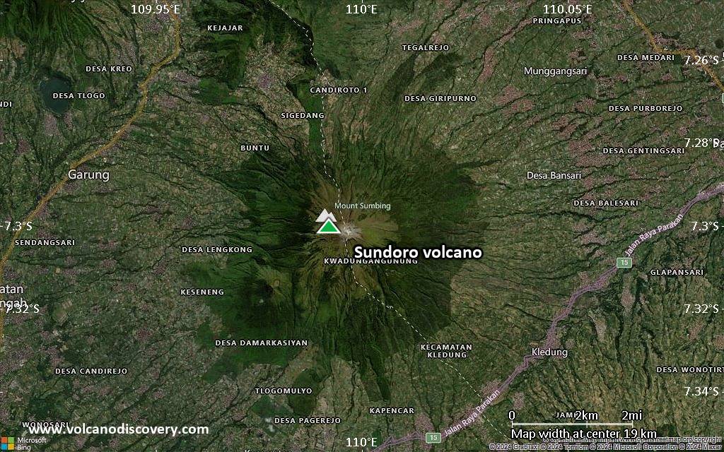 Satellite/aerial-type map of Sundoro volcano (scale of approx. 10-20 km)