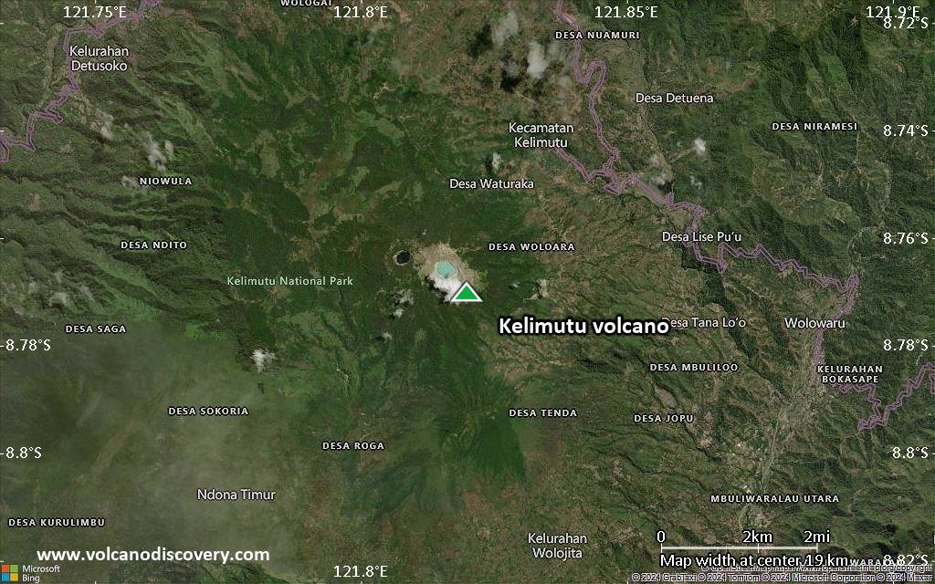 Satellite/aerial-type map of Kelimutu volcano (scale of approx. 10-20 km)