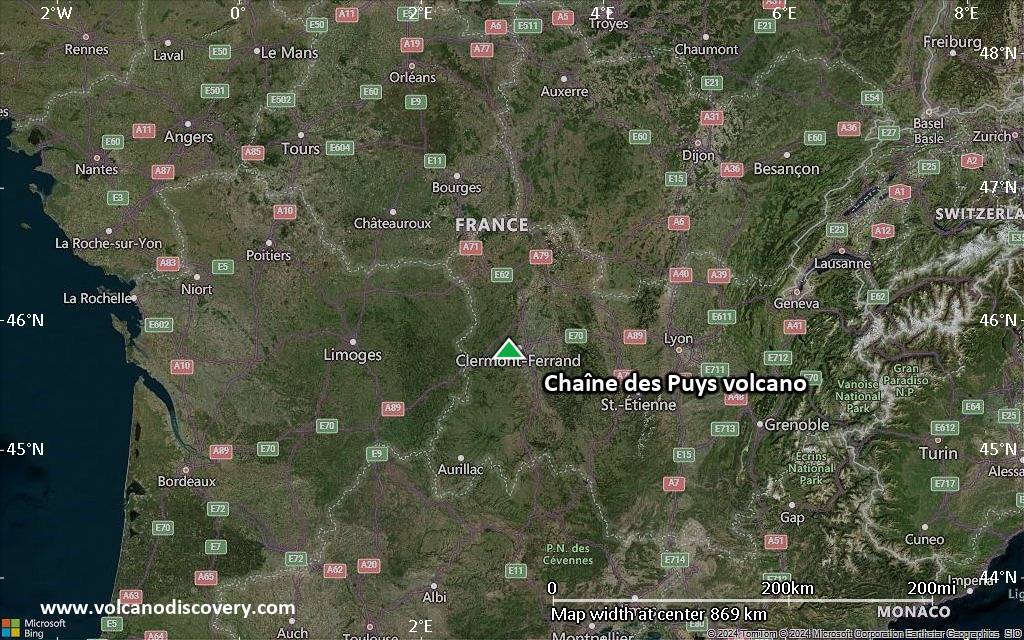 Satellite/aerial-type map of Chaîne des Puys volcano (region scale small)