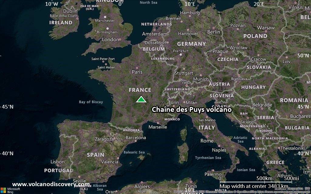 Satellite/aerial-type map of Chaîne des Puys volcano (region scale large)