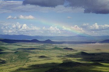 El valle del Rift al sur del volcán Lengai (Photo: Tom Pfeiffer)