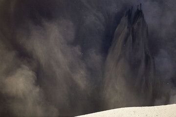 Dark curtains of ash from erupting Ol Doinyo Lengai (Photo: Tom Pfeiffer)