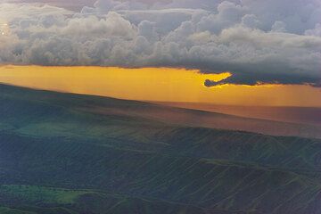 Sunset over the Rift Valley (Photo: Tom Pfeiffer)