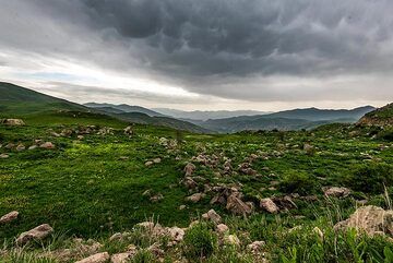 Bedrohlich bewölkter Himmel mit Mammatuswolken (Mammatocumulus) am Selim-Pass. (Photo: Tom Pfeiffer)