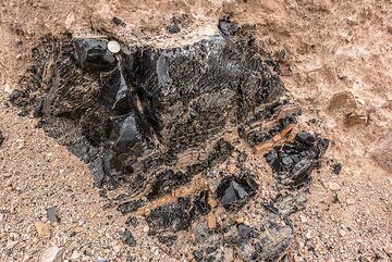Detail of an obsidian block (Photo: Tom Pfeiffer)