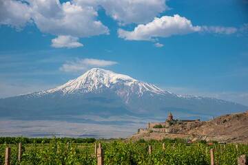 Ararat stratovolcano seen from Armenia with Khor Virap monastery in the front (Photo: Tom Pfeiffer)
