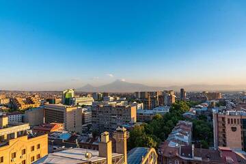 Blick auf den Vulkan Ararat von Jerewan aus am Abend (Photo: Tom Pfeiffer)