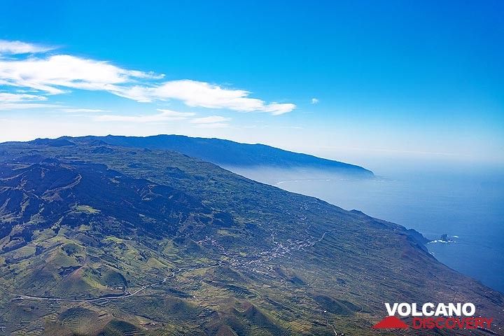 Aerial photograph of El Hierro island and the El Golfo area. (Photo: Tobias Schorr)