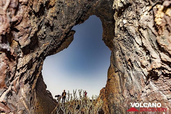 A lava cave near La Restinga on El Hierro island. (Photo: Tobias Schorr)