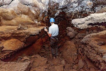 David inside the lava cave of Orchilla on El Hierro island. (Photo: Tobias Schorr)
