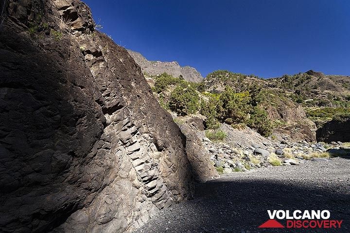 Ein vulkanischer Deich im Tal der Caldera Tamburiente auf der Insel La Palma. (Photo: Tobias Schorr)