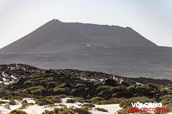 Der Vulkan La Corona auf der Insel Lanzarote. (Photo: Tobias Schorr)