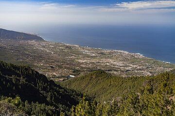 The area of the huge landslide area of Orotava on Tenerife island. (Photo: Tobias Schorr)