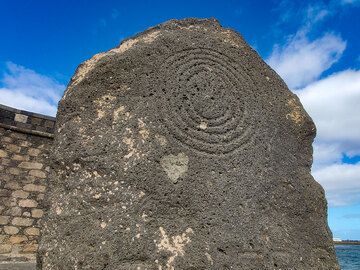 A spiral sign of the first inhabitants of the Lanzarote island, similar to the ones they have found on La Palma island. At the museum Castillo de San Gabriel at Arrecife. (Photo: Tobias Schorr)