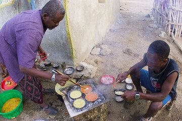 Создание «насыщенного» привносит в Ахмеда Элу не только великолепный вкус, но и великолепные цвета. (Photo: Tom Pfeiffer)