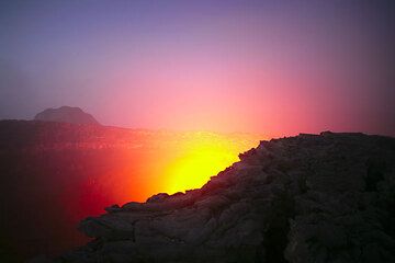 Licht und Farben mischen sich im Morgengrauen zu einer magischen Atmosphäre. (Photo: Tom Pfeiffer)