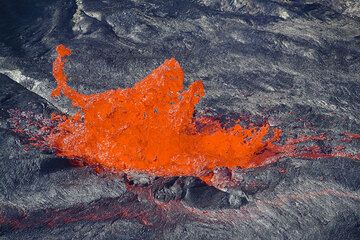 Lava fountain at Erta Ale volcano (Photo: Tom Pfeiffer)