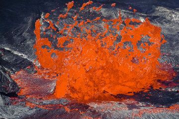 Danakil expedition Nov-Dec 08, part II: lava fountains (Photo: Tom Pfeiffer)