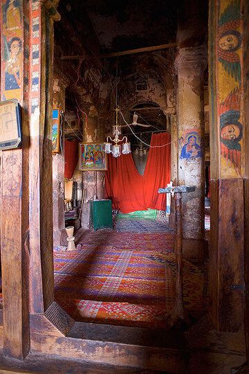 The interior of Abraha Atsbeha rock hewn church near Wukro (Photo: Tom Pfeiffer)