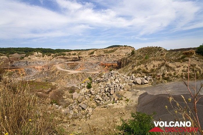 A quarry in a former volcano crater near Mendig /Germany (Photo: Tobias Schorr)