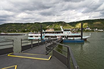 Arrival at Namedy island near Andernach (Photo: Tobias Schorr)