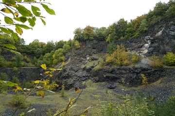 The quarry inside the former Arnsberg volcano (Photo: Tobias Schorr)