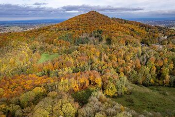 El pico volcánico más alto de las Siete Colinas, el Oelberg. (Photo: Tobias Schorr)