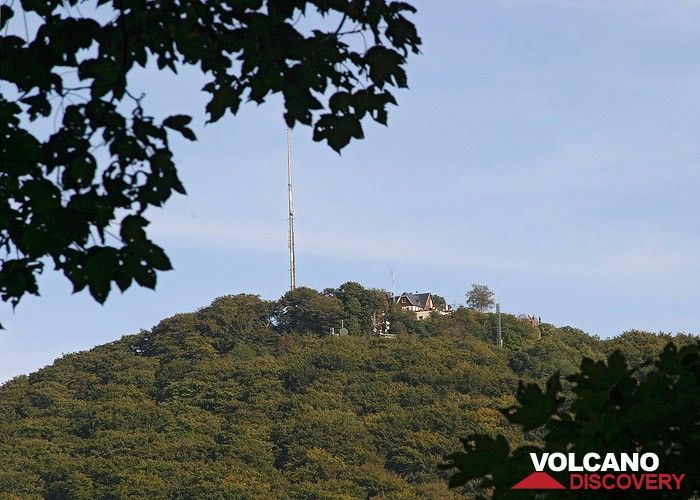 The summit area of the Oelberg volcano in the Siebengebirge mountains (Photo: Tobias Schorr)