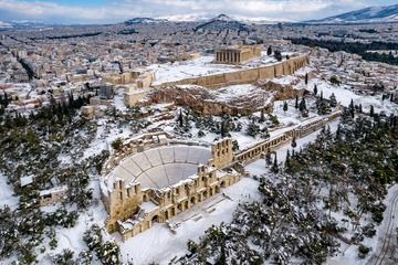 Die Athener Akropolis ist am 25. Januar 2022 mit Schnee bedeckt. (Photo: Tobias Schorr)