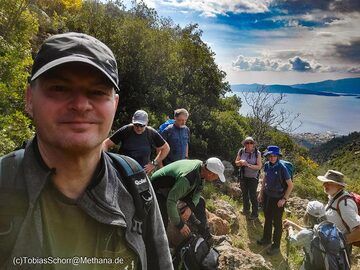 Tobias Schorr explore la péninsule de Methana depuis 1986 et a dirigé les premiers groupes de randonnées sur Methana. (Photo: Tobias Schorr)
