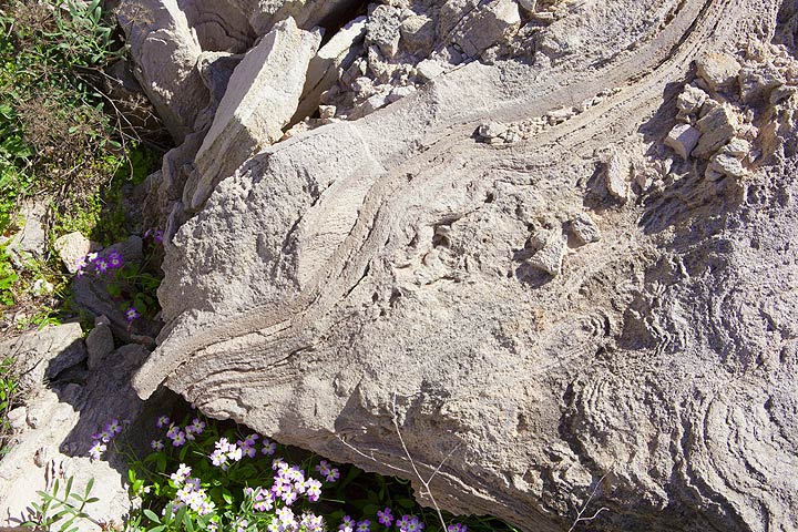 Rhyolite perlite from Milos Island (Photo: Tom Pfeiffer)