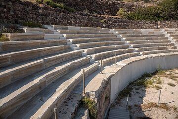 Teil des restaurierten antiken griechischen Theaters (Photo: Tom Pfeiffer)