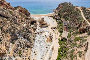 The abandoned sulphur mines on Milos island. (Photo: Tobias Schorr)