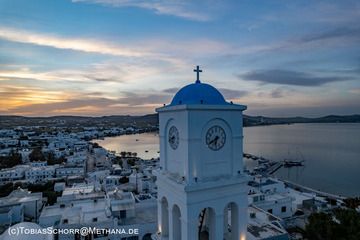 The clock tower of Agios Charalambos church in Adamas town. (Photo: Tobias Schorr)