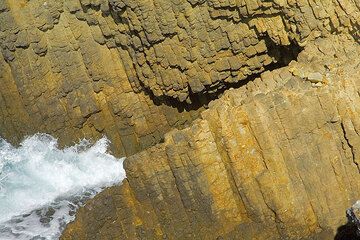 Columnar lava (Photo: Tom Pfeiffer)