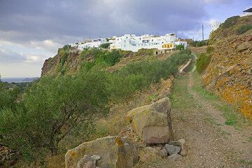 The way from Plaka to the Catacombes and the Greek ruins (Photo: Tom Pfeiffer)