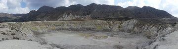 Vue panoramique du cratère Stefanos, le plus grand cratère de la grande caldeira de Nisyros (Photo: Ingrid Smet)