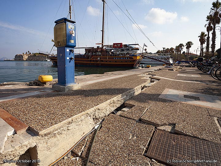 La destruction du vieux port de Cos après le séisme de 2017. (Photo: Tobias Schorr)