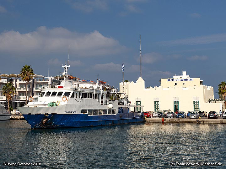 The ship MS Panagia Spiliani waits for the return to Nisyros. (Photo: Tobias Schorr)