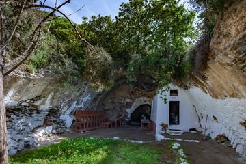 Pangaia thermiani - un ancien bain thermal romain près du village de Pali. (Photo: Tobias Schorr)