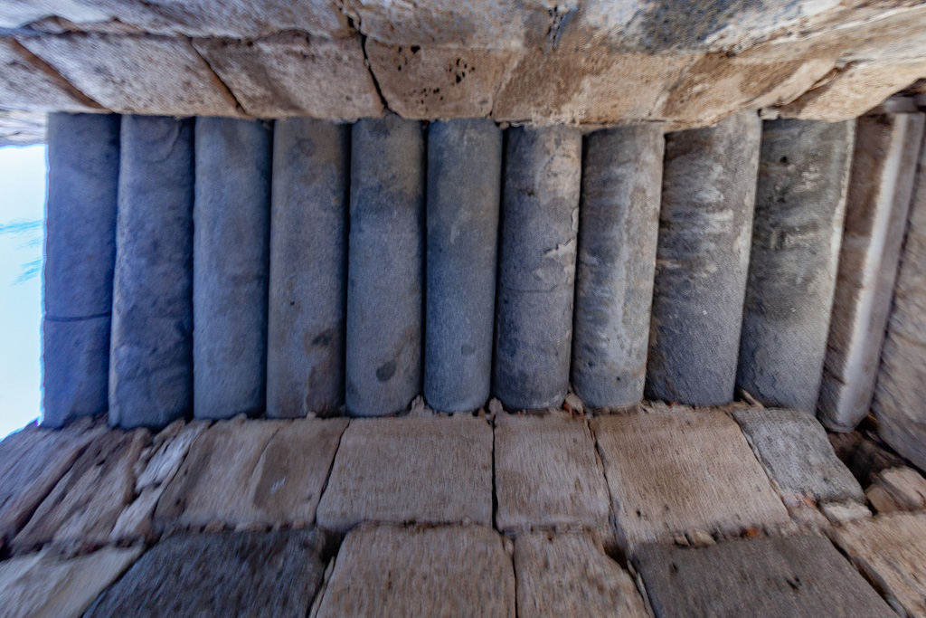 Roof of an building with recycled ancient columns at the Venetian castle of Kos town. (Photo: Tobias Schorr)