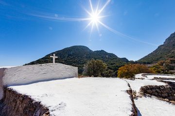 Die Kapelle von Agios Joannis im Nymphios-Tal auf der Insel Nisyros. (Photo: Tobias Schorr)