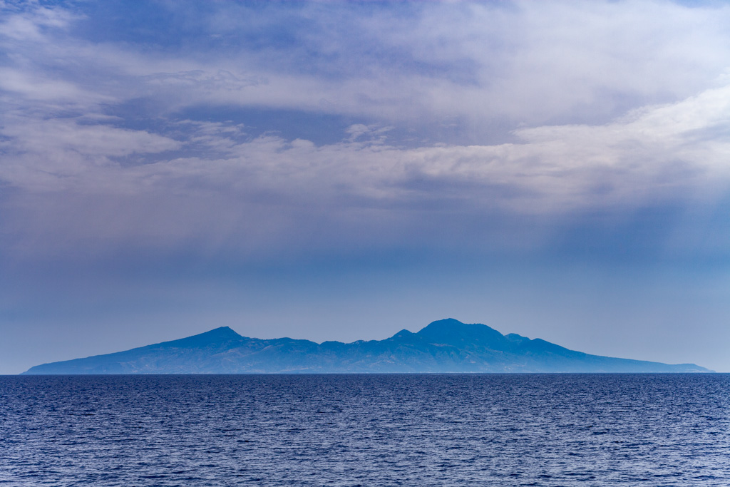 The volcano island Nisyros. (Photo: Tobias Schorr)