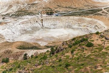 The Stefanos hydrothermal explosion crater on Nisyros island. (Photo: Tobias Schorr)