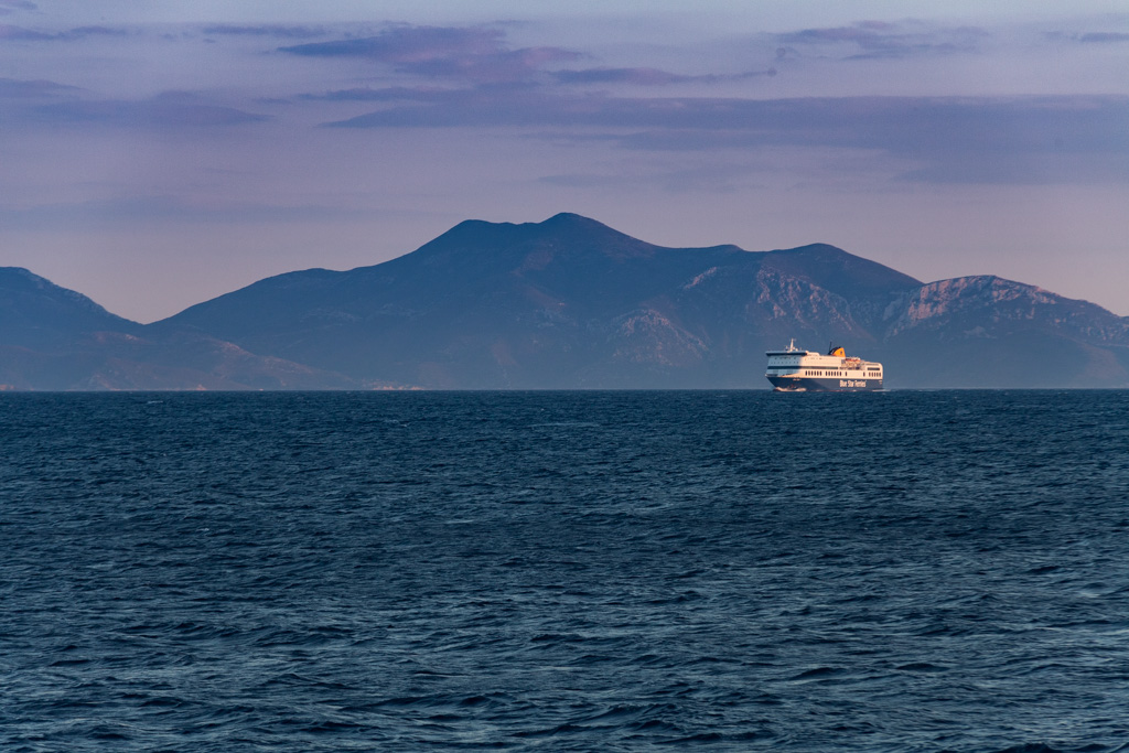 Vue depuis l'île de Kos vers l'île de Tilos. (Photo: Tobias Schorr)