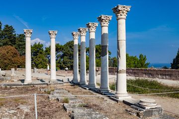 The columns of Apollon temple at the Asklepeion of Kos. (Photo: Tobias Schorr)