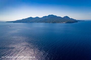 The volcanic island Nisyros. (Photo: Tobias Schorr)