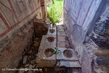 Ancient bath room in a Roman villa of Kos town. (Photo: Tobias Schorr)